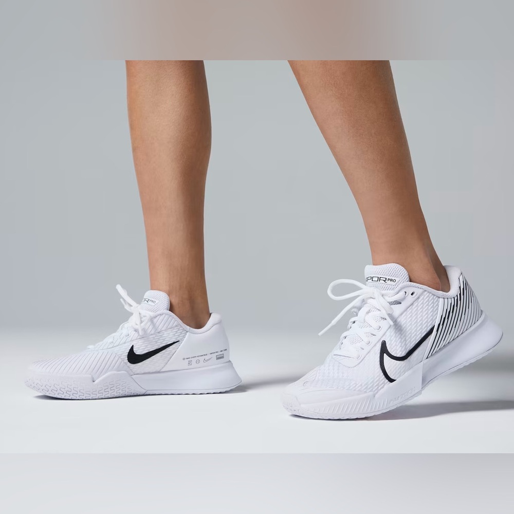 NikeCourt Air Zoom Vapor Pro 2 Hard Court Tennis Shoe